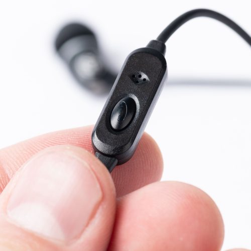 jbuds j6ms in ear single earbud controller b7f60413 57d0 47e6 ad74 38bc95c7c0c2